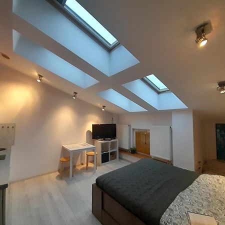 Old Town Premium Apartment Kazimierz - Synagogue View Krakow Bagian luar foto
