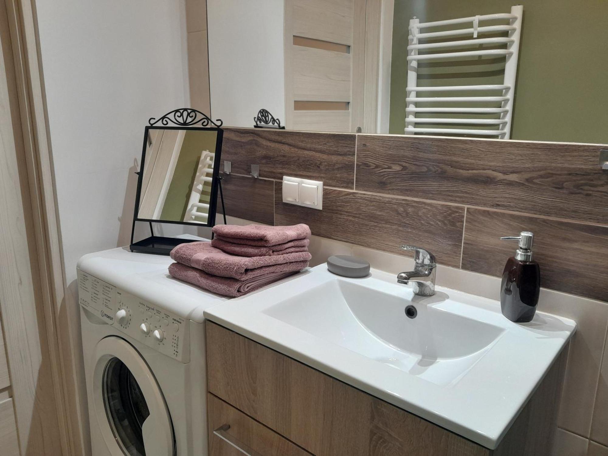 Old Town Premium Apartment Kazimierz - Synagogue View Krakow Bagian luar foto
